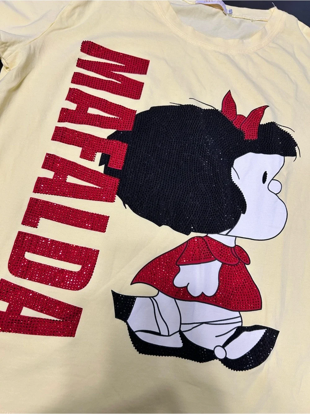 Mafalda Graphic Tee - Yellow with Red Accents